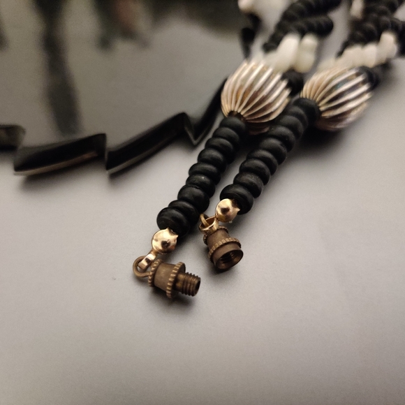 Vintage Lee Sands Mosaic Mother of Pearl Lion Necklace - Picture 7 of 12